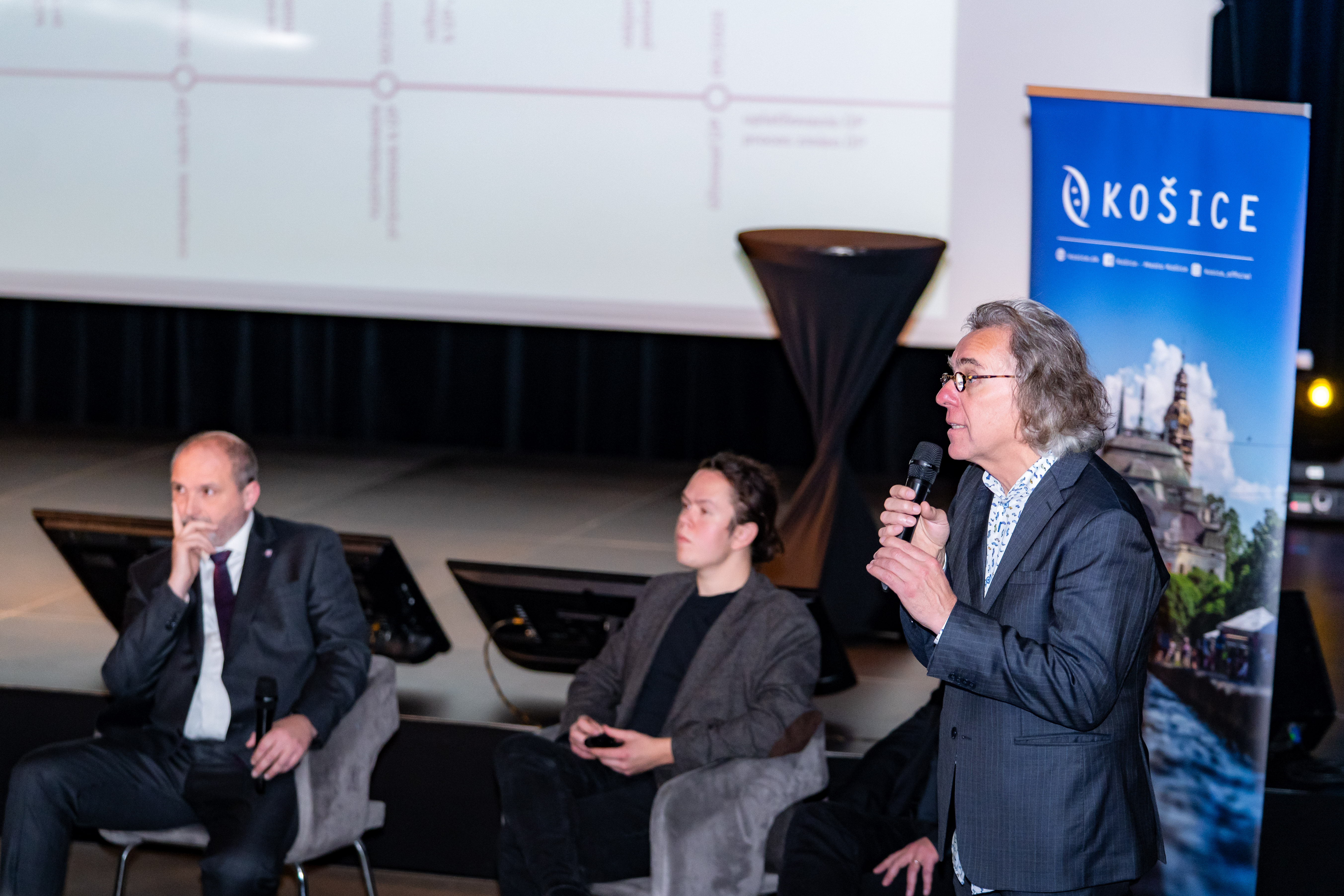 UHA Stretnutie v uzkom kruhu -28